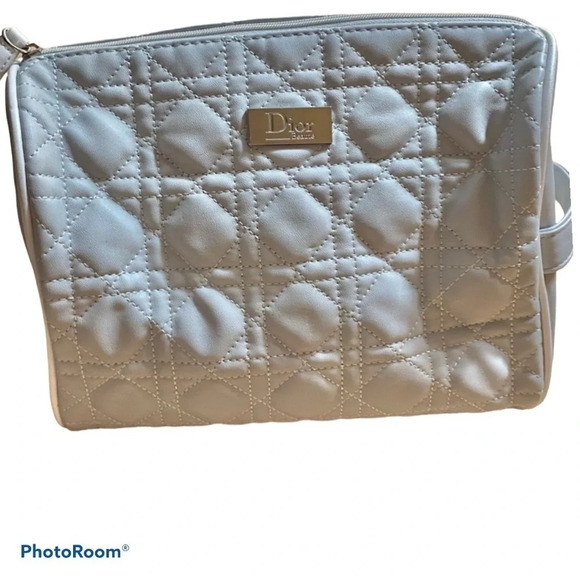 Dior Large  quilted grey cosmetics bag - Picture 3 of 10